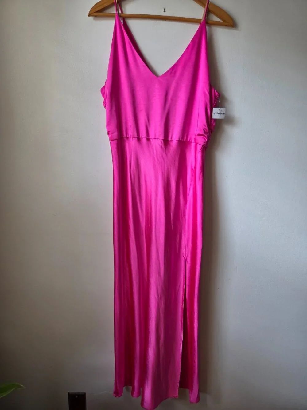NWT SKIES ARE BLUE SATIN PINK V NECK MAXI DRESS SIDE SLIT SIZE SMALL